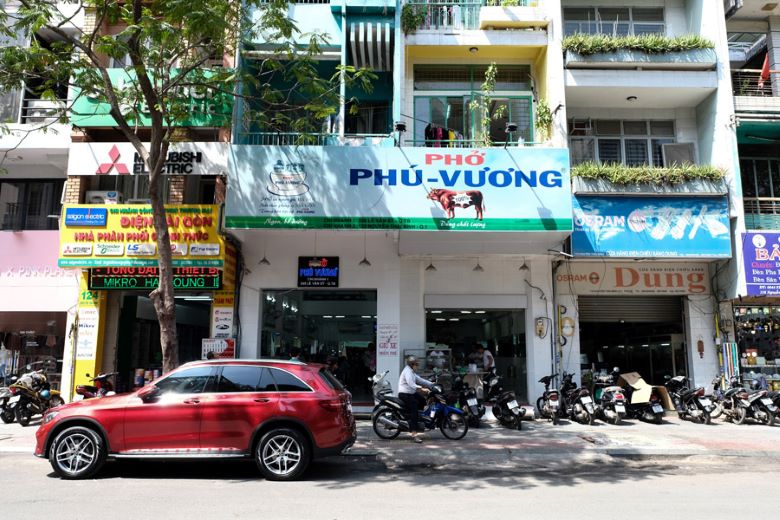 Phở Phú Vương - Quán phở ngon nhất Sài Gòn 