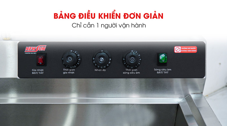 Bảng điều khiển đầy đủ chức năng, vận hành đơn giản 