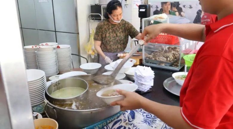 Bà Xiêm - Chủ quán phở Pasteur hiện nay