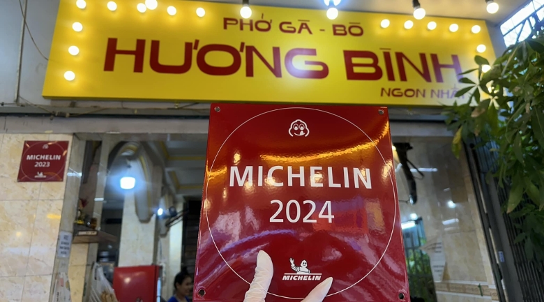 Phở Hương Bình 2 năm liên tiếp đạt danh hiệu Bib Gourmand của Michelin Guide