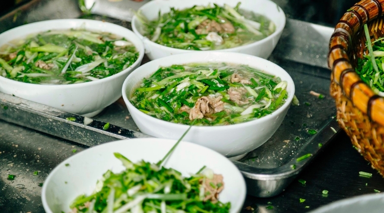 Phở Lò Đúc nổi tiếng với món phở bò tái lăn