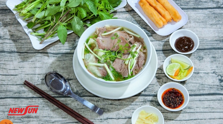 Lưu ngay TOP 5 quán phở ngon ở Hà Nội bạn nên thử một lần quán phở ngon ở Hà Nội, Lý Quốc Sư
