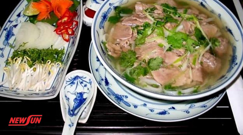 Lưu ngay TOP 5 quán phở ngon ở Hà Nội bạn nên thử một lần quán phở ngon ở Hà Nội, phở Bát Đàn