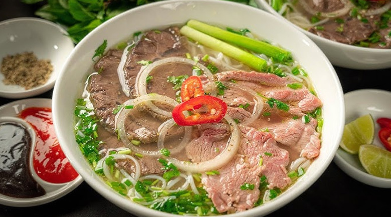 Review TOP 5 quán phở ngon ở Quảng Bình được yêu thích quán phở ngon ở quảng bình, ông Tỵ