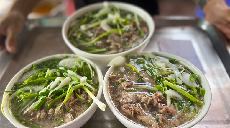 TOP 5 quán phở ngon ở Quảng Ngãi bạn nhất định nên ăn thử quán phở ngon ở Quảng Ngãi, dì Tuyết